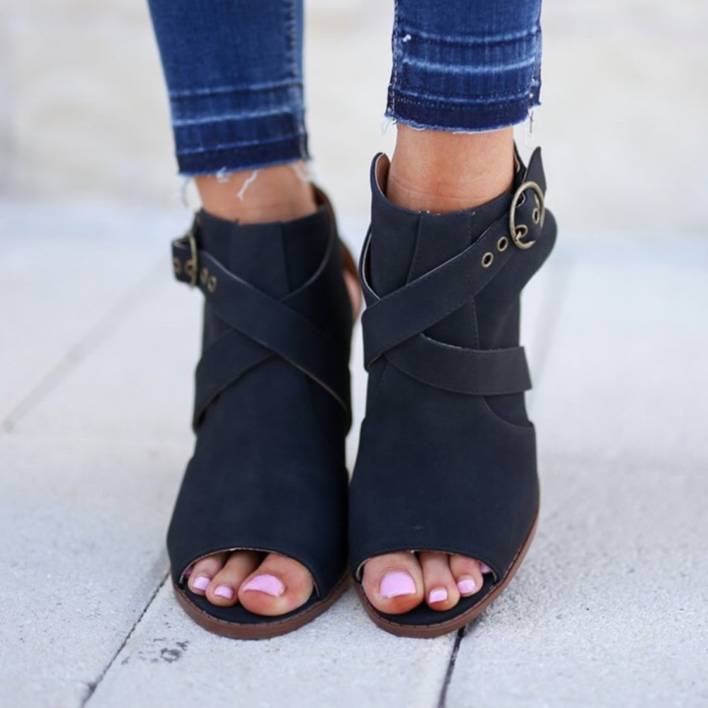 Black peep toe criss cross strap booties w buckle - Picture 5 of 8